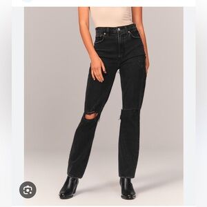 Abercrombie Ultra High Rise 90s Straight Ripped Black